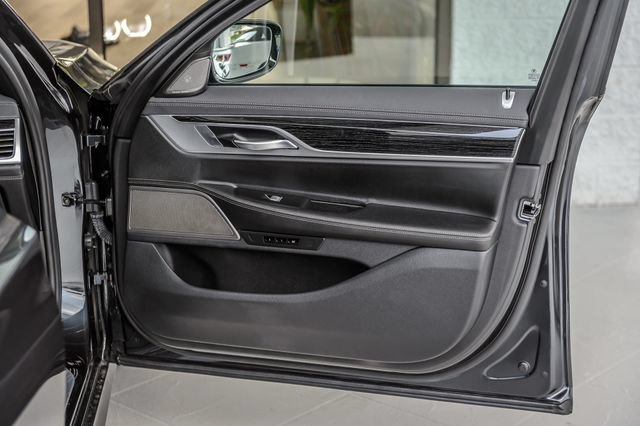 Used 2019 BMW 740i w/ M Sport Package RWD image 58