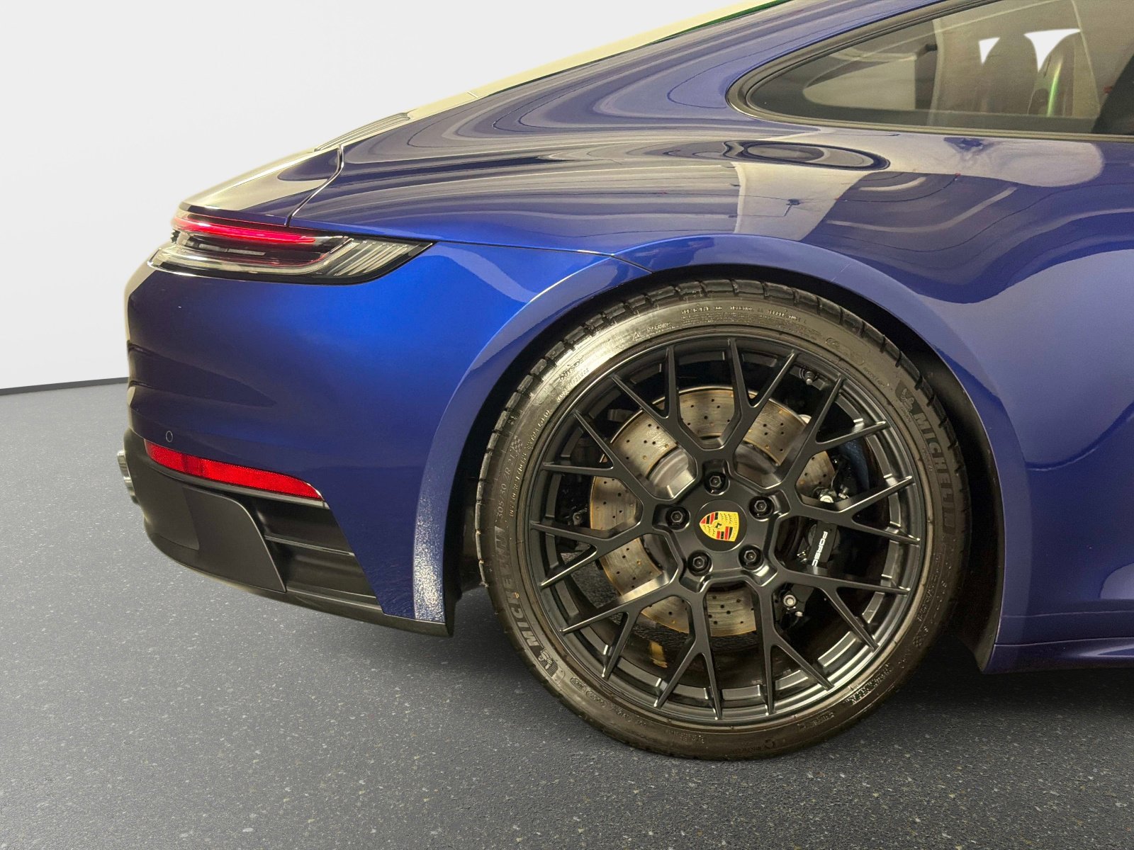 Used 2024 Porsche 911 Carrera 4 GTS AWD/4WD image 20