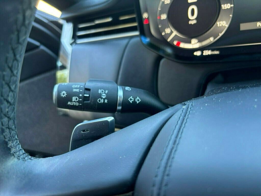 Used 2023 Land Rover Range Rover Sport First Edition image 28
