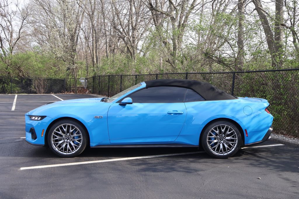 Used 2024 Ford Mustang GT Premium image 4