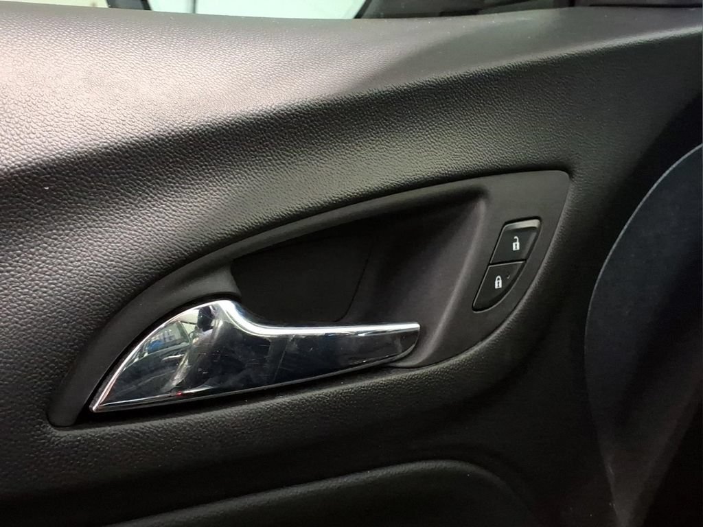 Used 2020 Chevrolet Equinox Premier AWD/4WD image 13