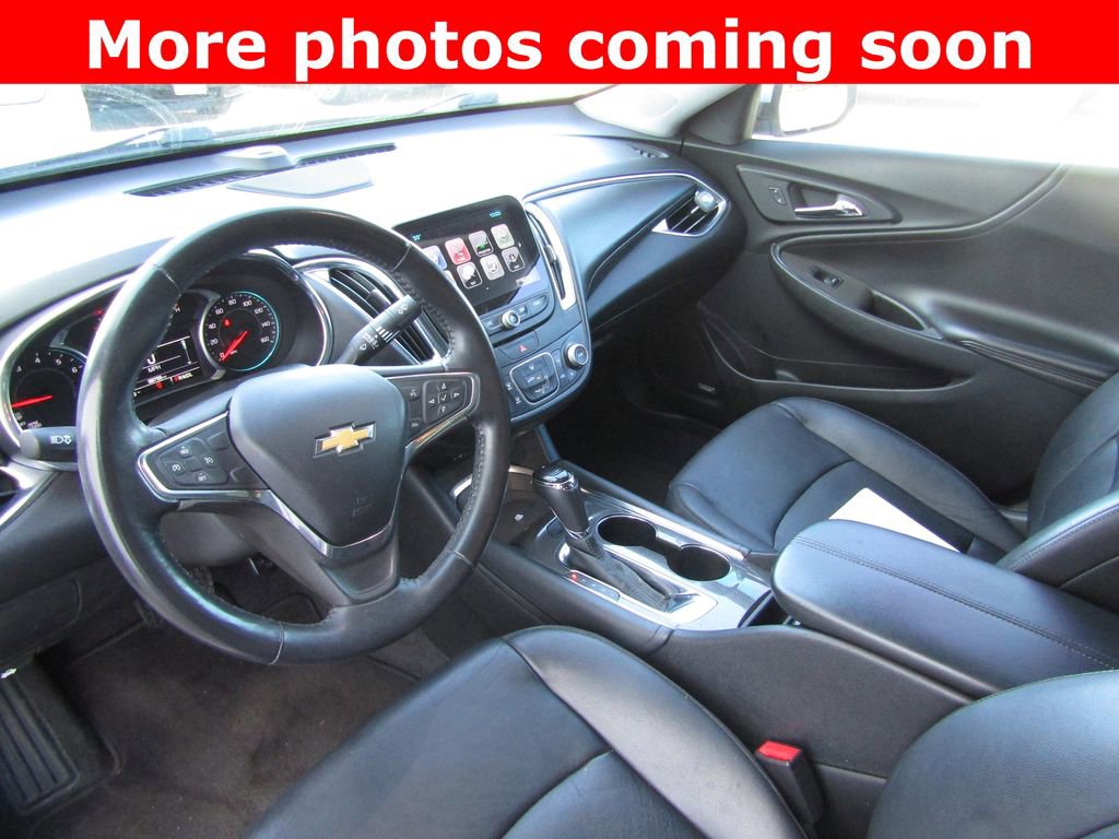 Used 2017 Chevrolet Malibu LT w/ Leather Package FWD image 11