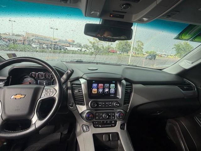 Used 2020 Chevrolet Suburban LT w/ RST Edition AWD/4WD image 15