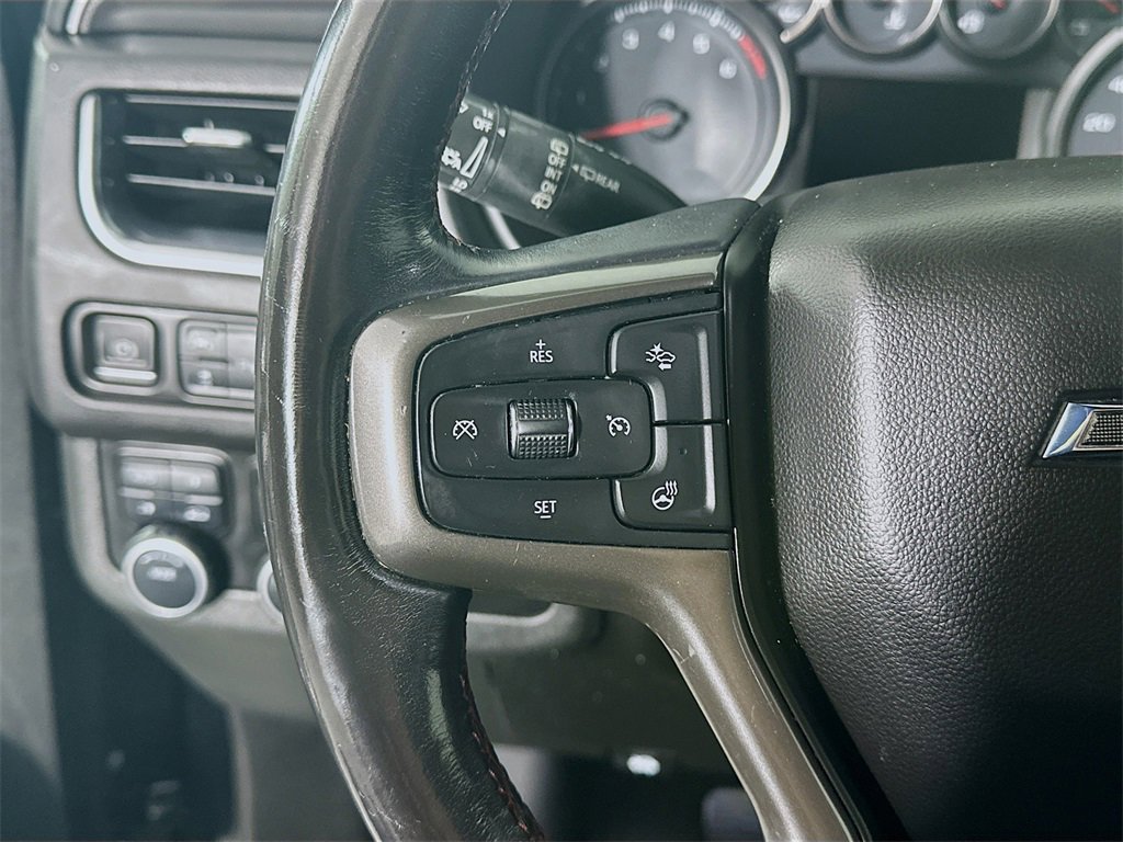 Used 2021 Chevrolet Suburban RST w/ Luxury Package image 26