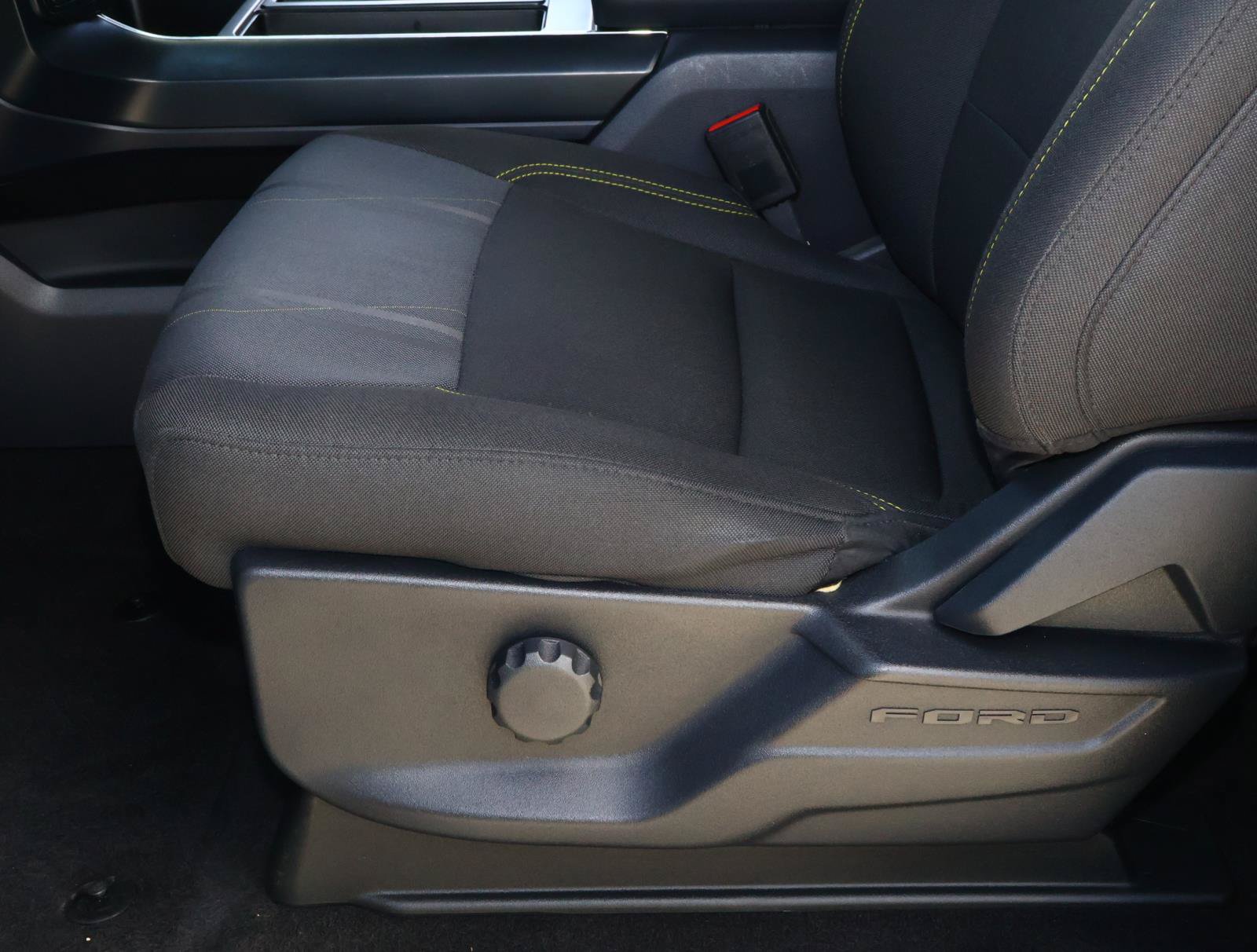 Used 2024 Ford F150 STX RWD image 13