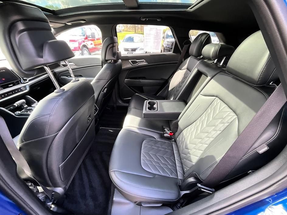 Used 2025 Kia Sportage X-Line w/ Premium Package image 29