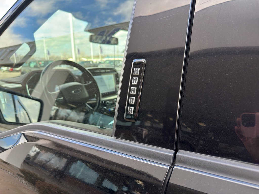 Used 2021 Ford F150 Lariat w/ Equipment Group 502A High image 13