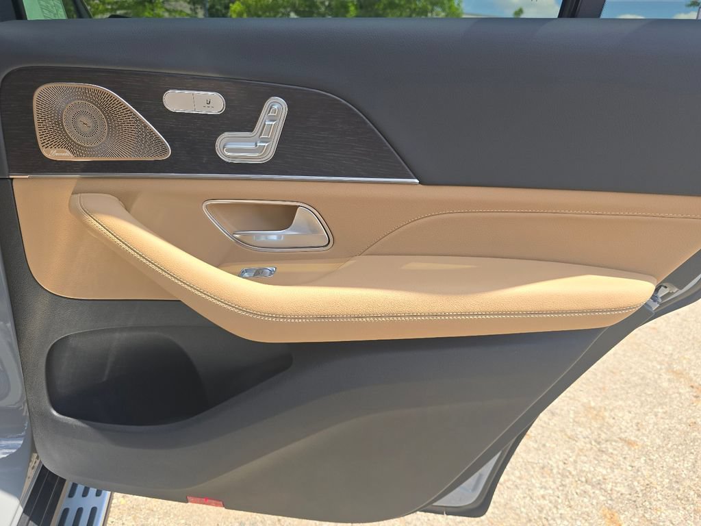 New 2026 Mercedes-Benz GLS 450 4MATIC image 23