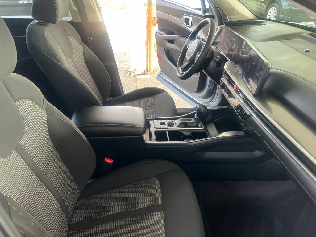 Certified 2024 Kia Sorento LX FWD image 19