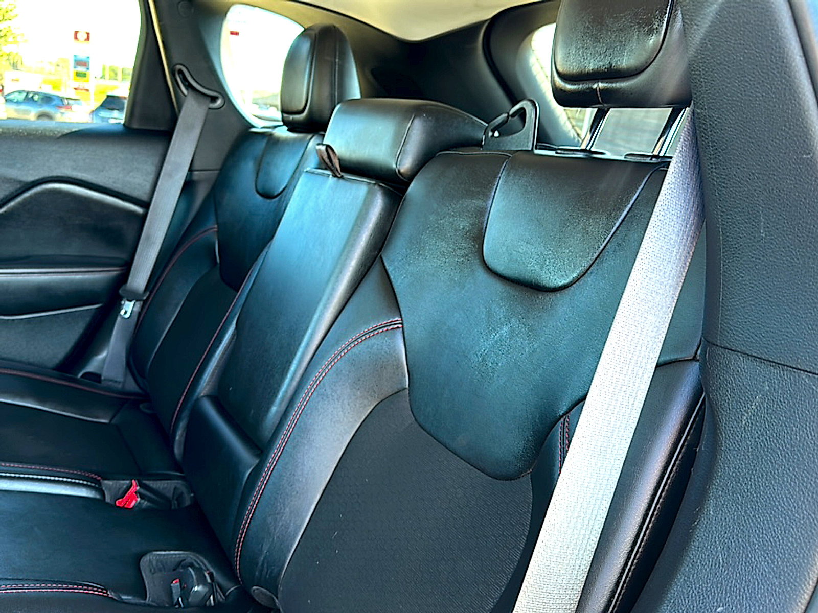 Used 2022 Jeep Cherokee Trailhawk w/ Trailer Tow Group image 19