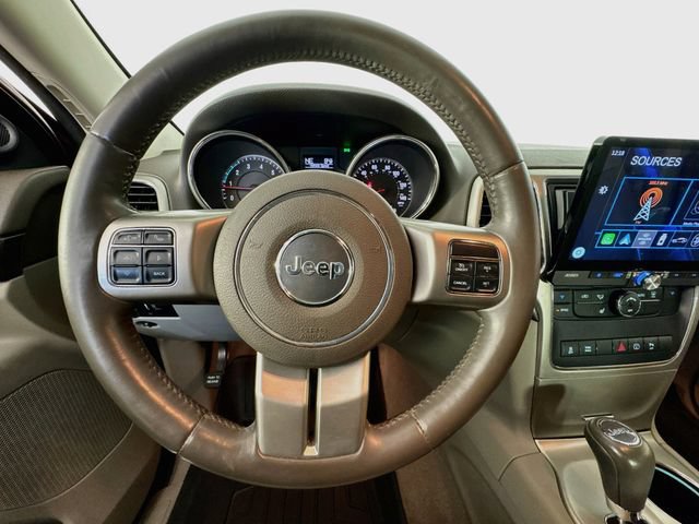 Used 2013 Jeep Grand Cherokee Laredo AWD/4WD image 14