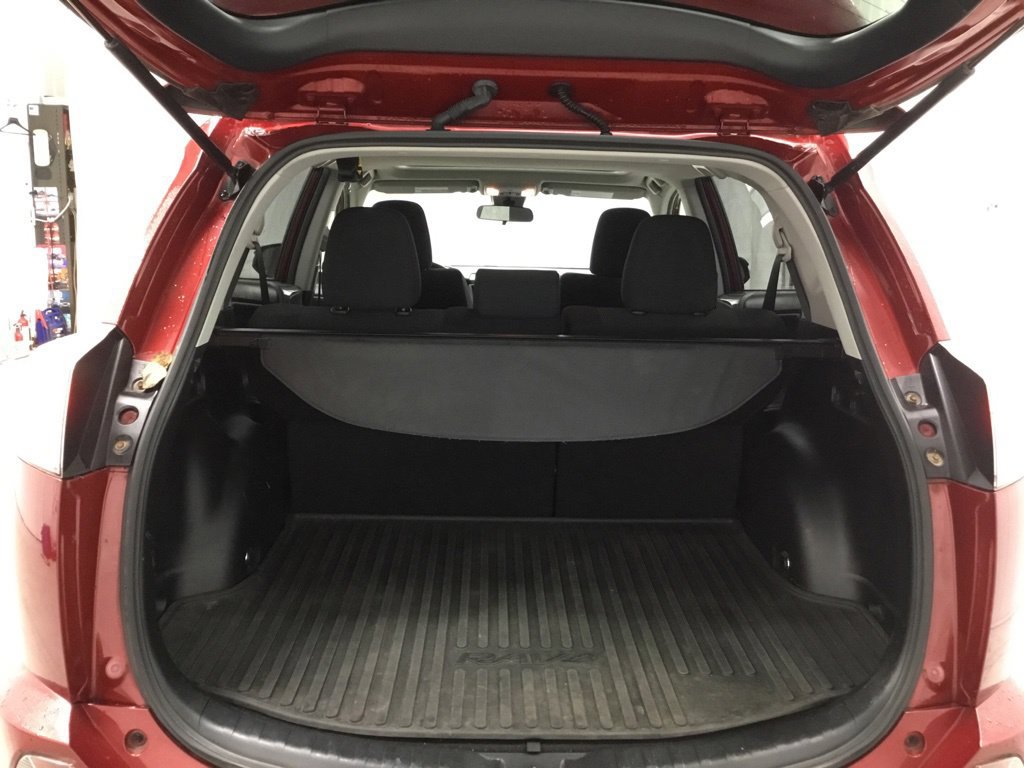 Used 2018 Toyota RAV4 XLE w/ Plus Extra Value Package AWD/4WD image 37