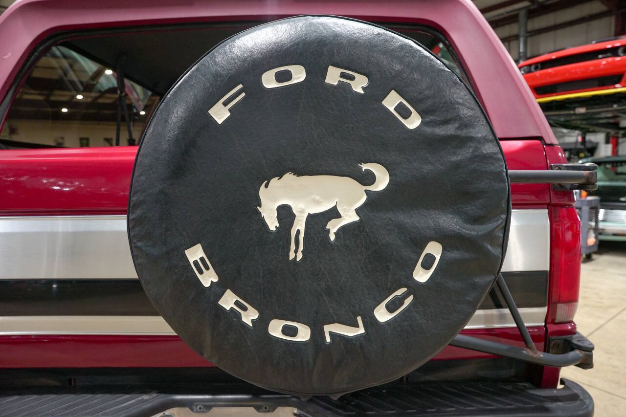 Used 1995 Ford Bronco XLT AWD/4WD image 24