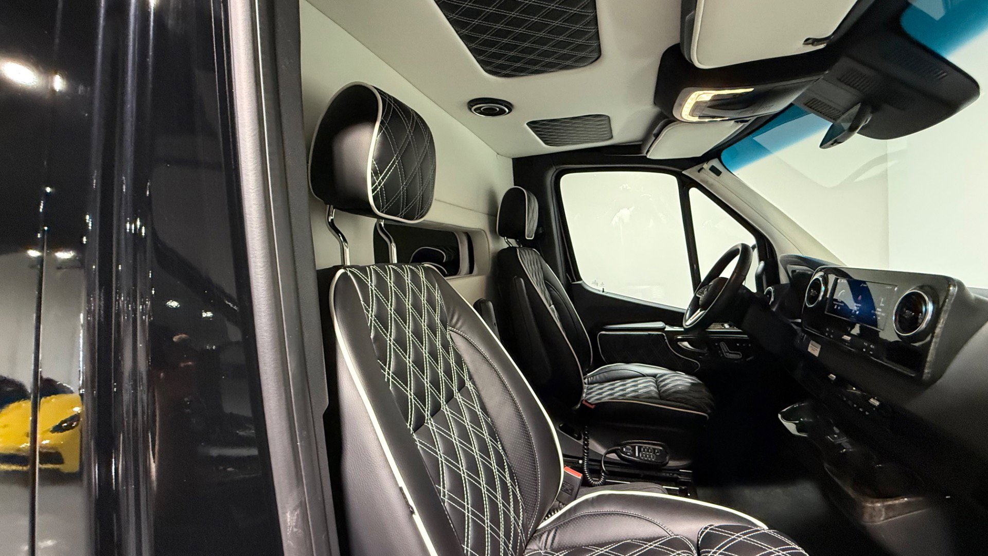 Used 2022 Mercedes-Benz Sprinter 3500 image 54