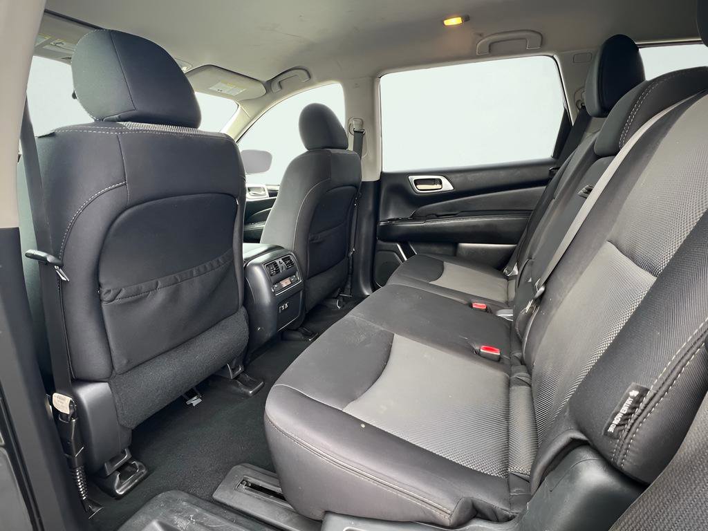 Used 2019 Nissan Pathfinder S image 18