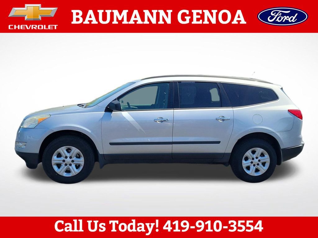 Used 2012 Chevrolet Traverse LS FWD image 2