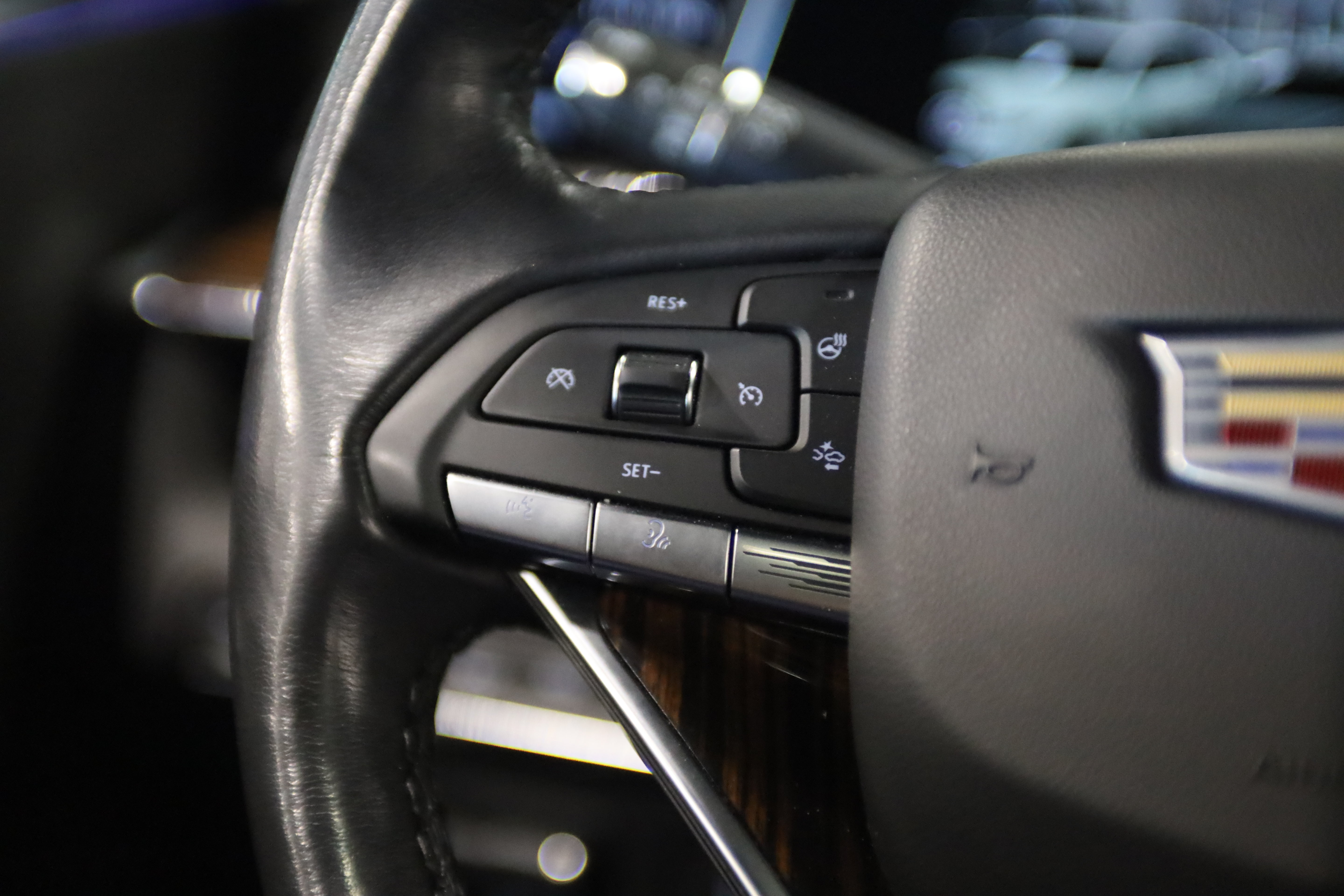 Used 2021 Cadillac Escalade Premium Luxury w/ Driver Assist Tech Package AWD/4WD image 26