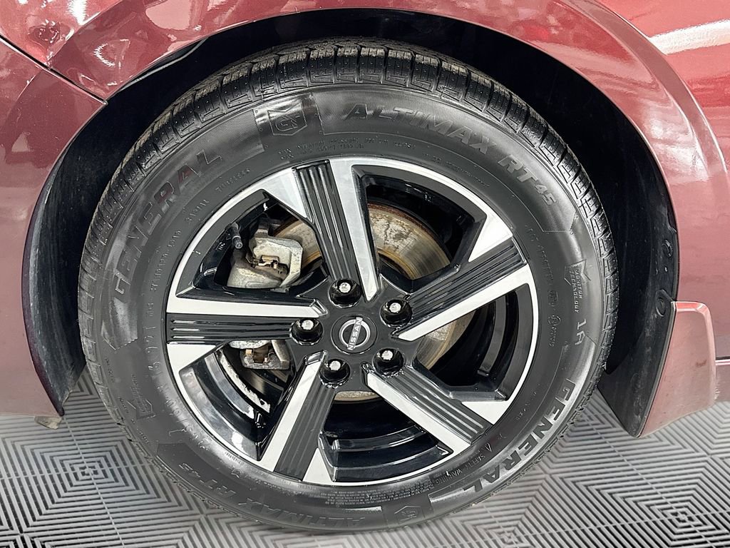 Used 2024 Nissan Sentra SV w/ Trunk Package image 32