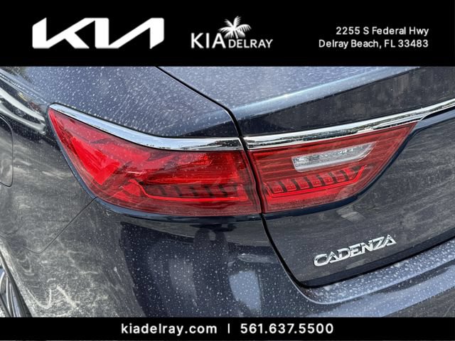 Used 2017 Kia Cadenza Technology FWD image 7