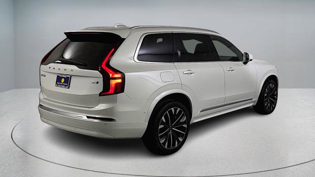 Used 2026 Volvo XC90 B6 Plus w/ Protection Package Premier AWD/4WD image 4