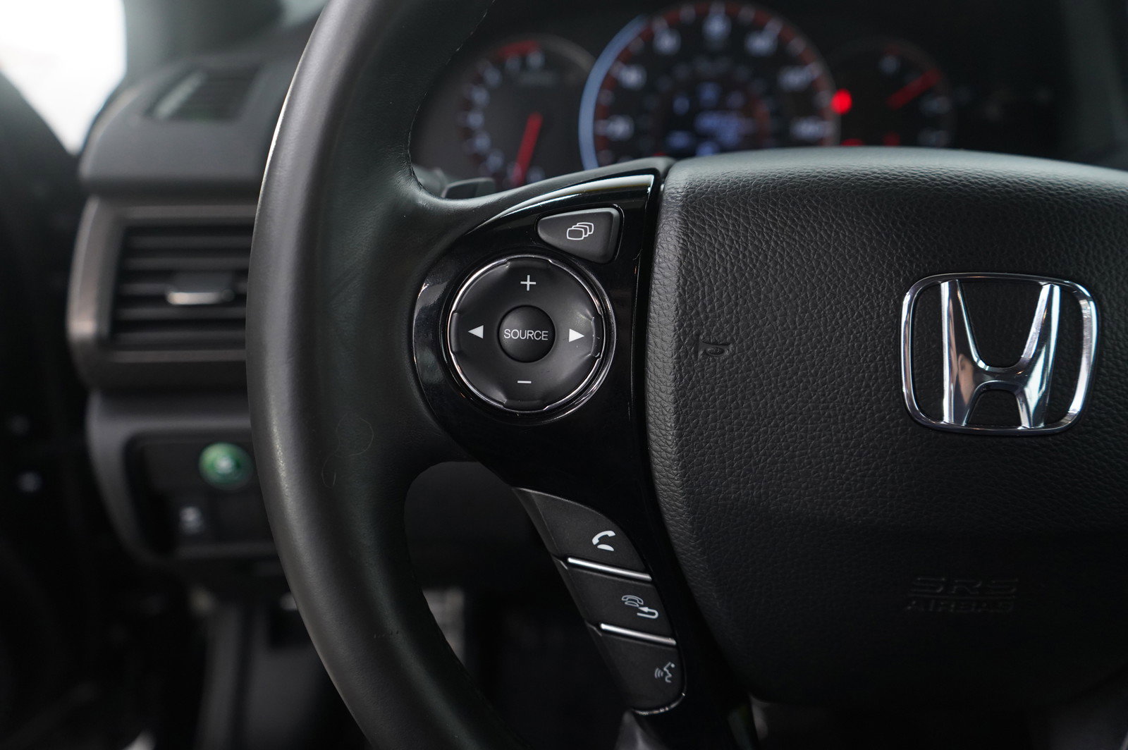 Used 2016 Honda Accord Sport image 17