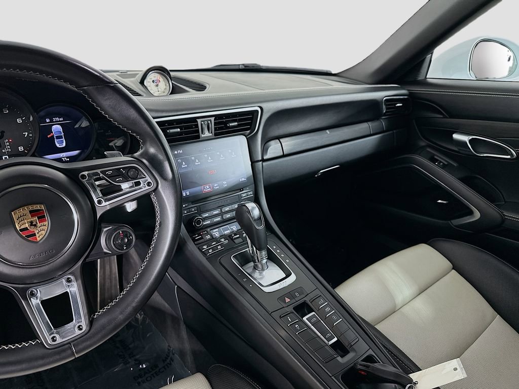 Certified 2019 Porsche 911 Targa 4 GTS image 25