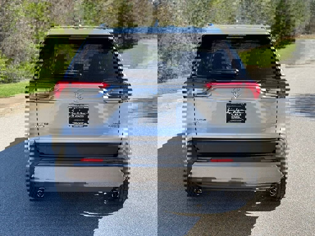 Used 2021 Toyota RAV4 Limited image 15