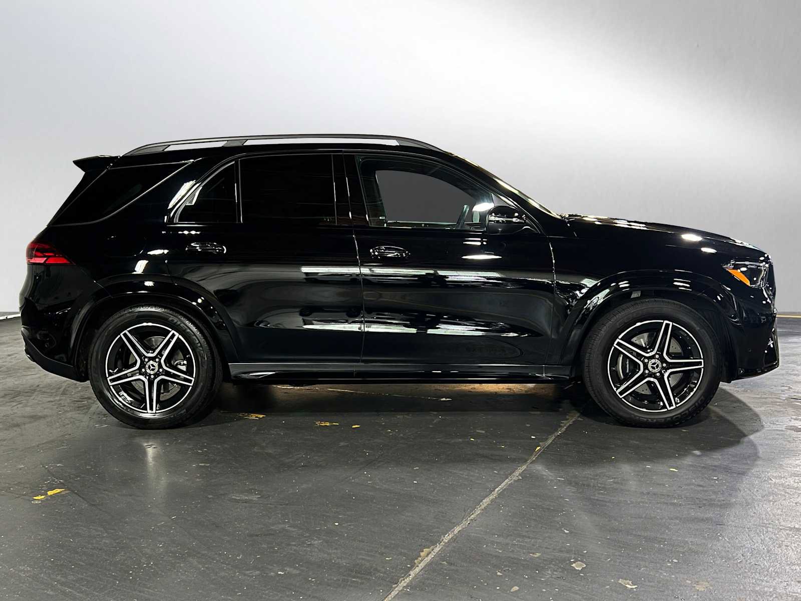 Used 2026 Mercedes-Benz GLE 450 4MATIC image 2
