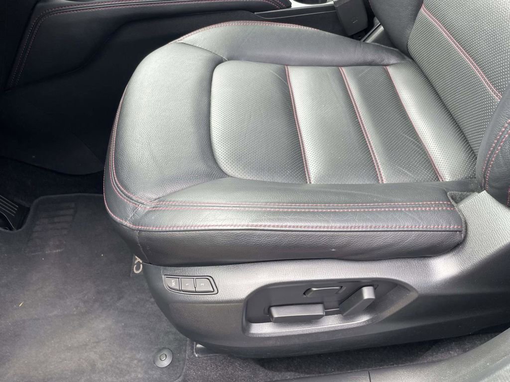 Used 2025 MAZDA CX-5 Carbon Edition image 13