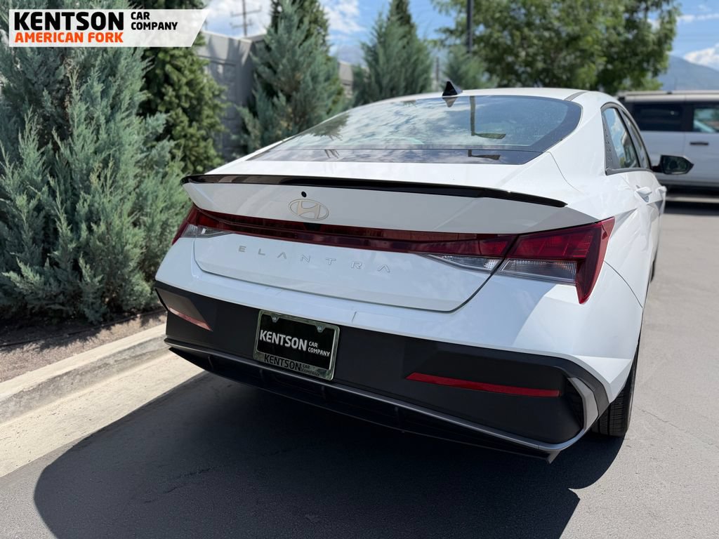 Used 2026 Hyundai Elantra Sport FWD image 29