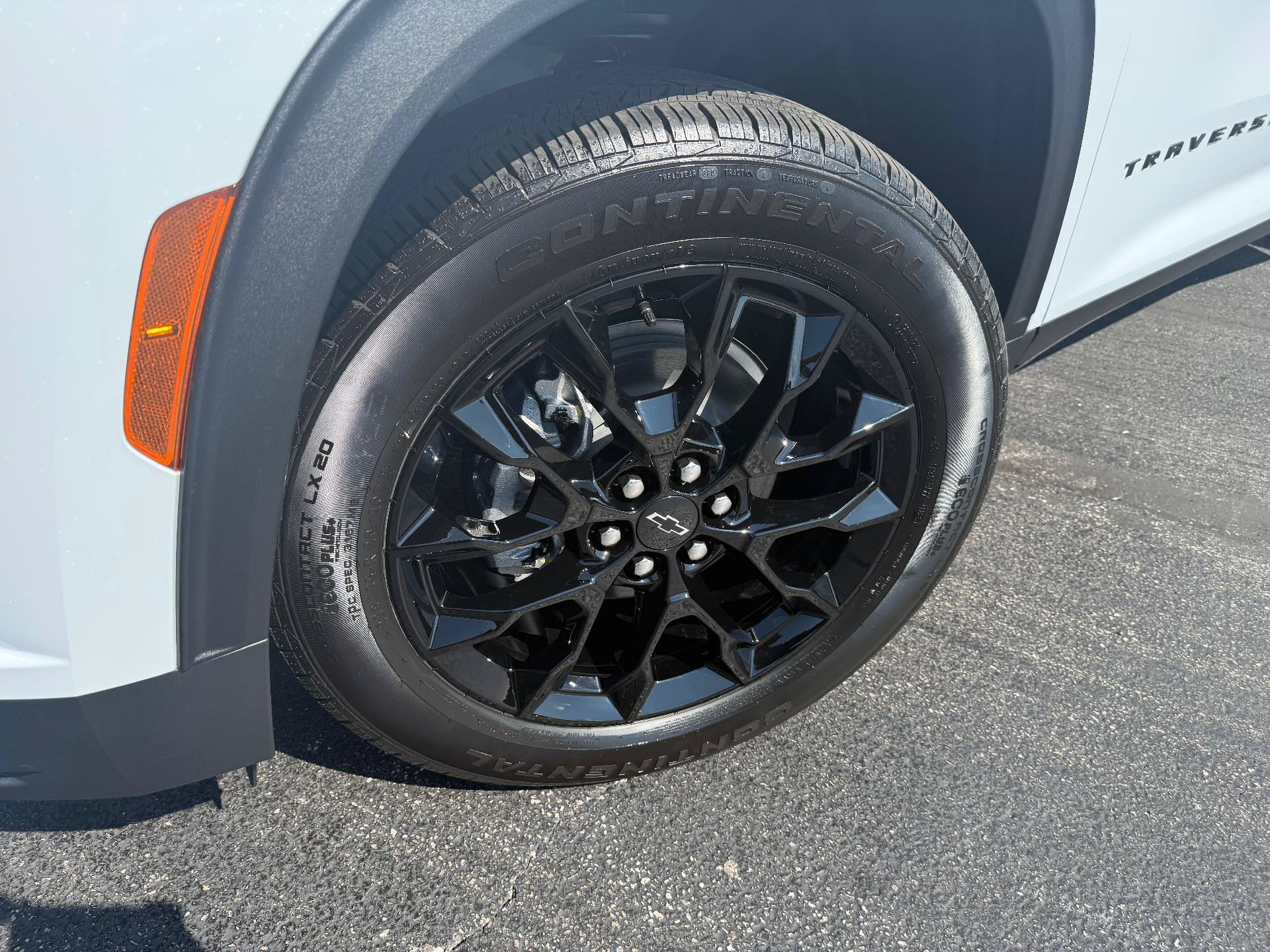 New 2026 Chevrolet Traverse LT w/ Midnight/Sport Edition FWD image 9