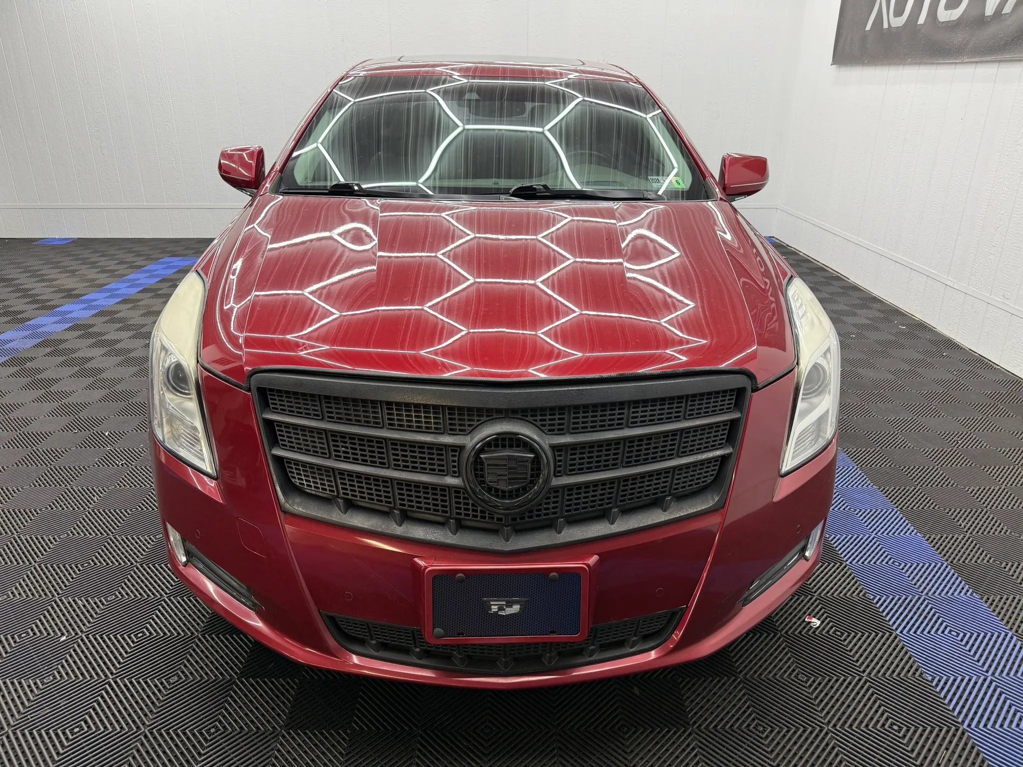 Used 2013 Cadillac XTS Platinum AWD/4WD image 4