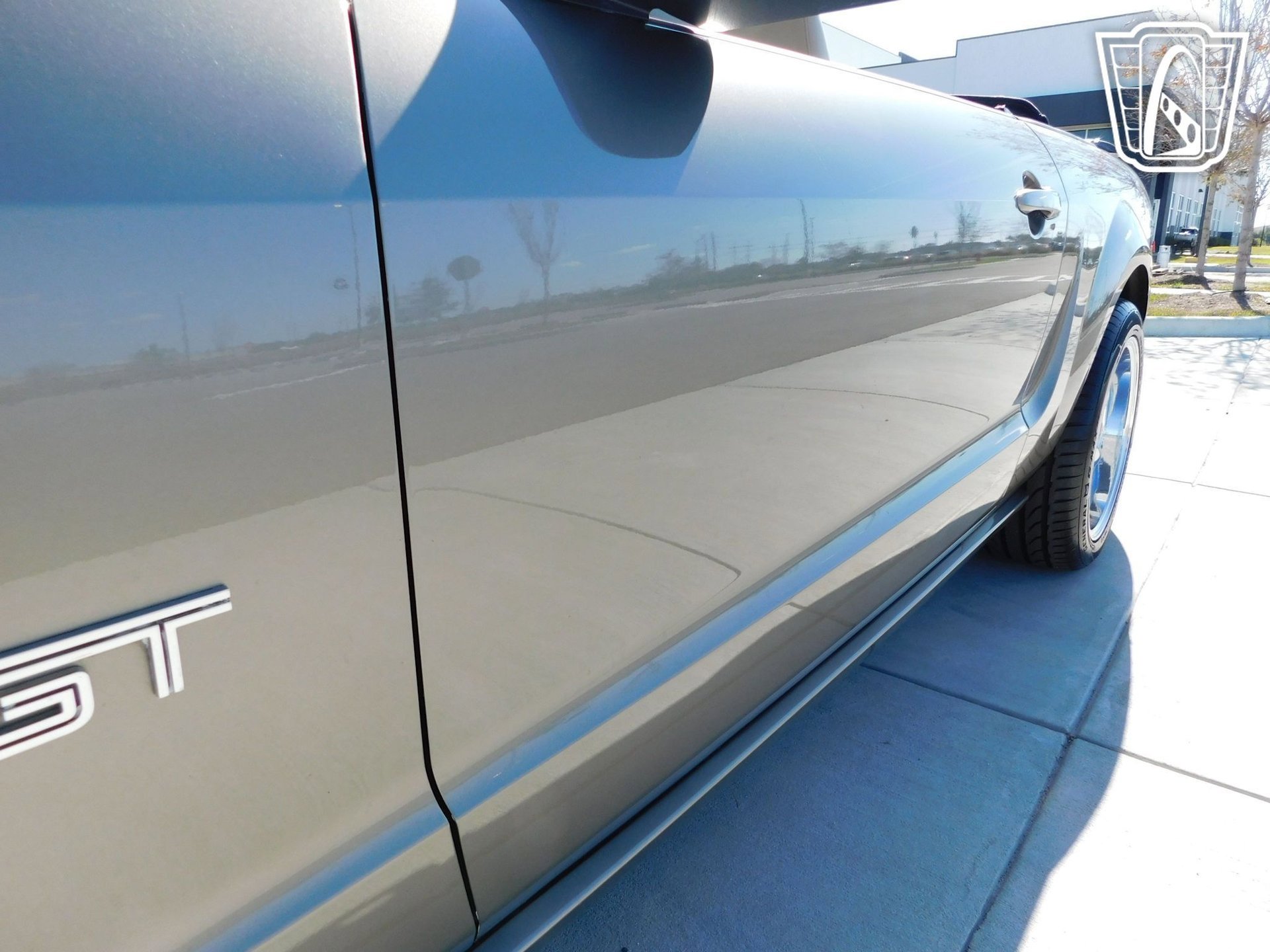Used 2005 Ford Mustang GT RWD image 38