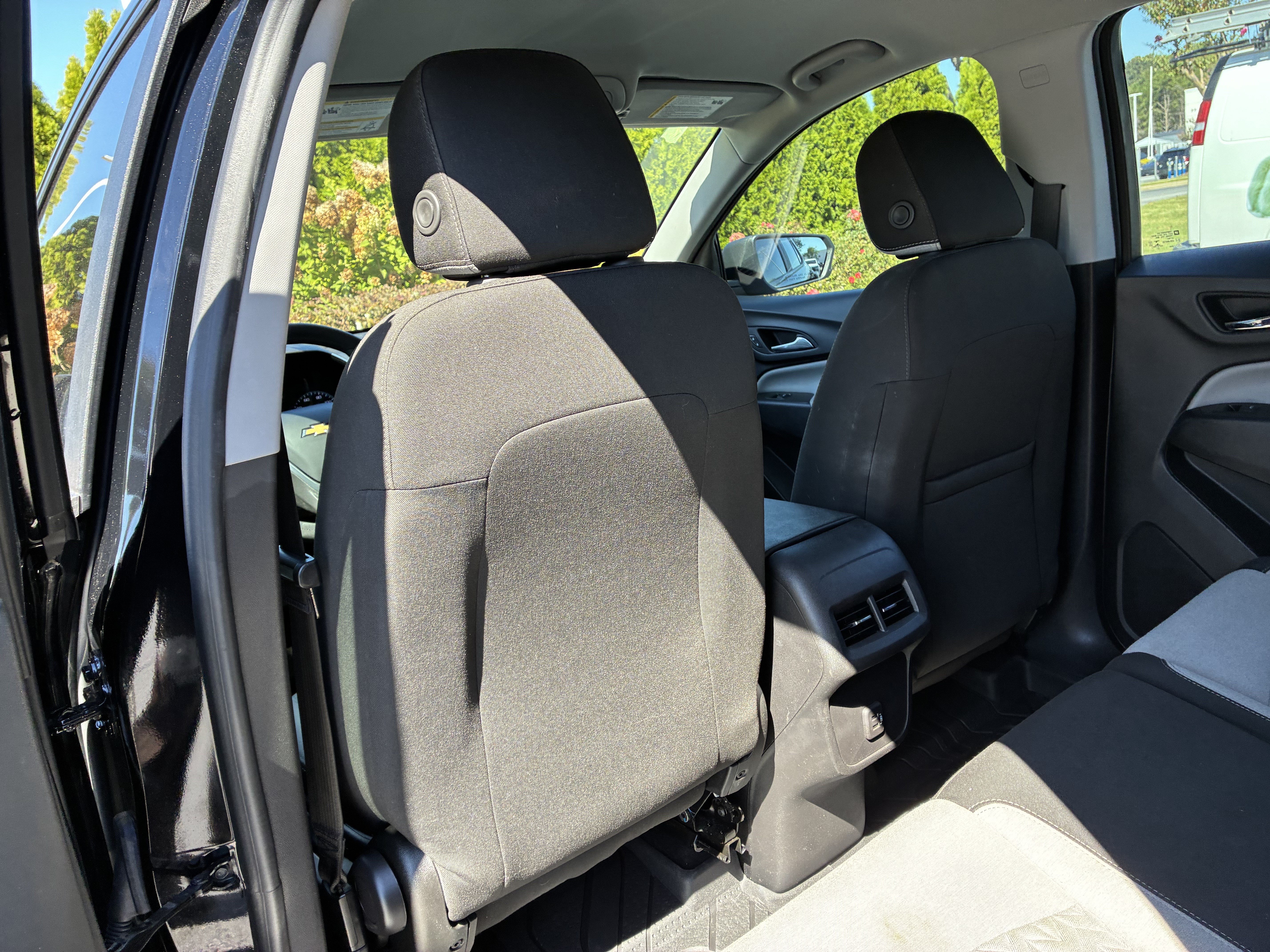 Used 2023 Chevrolet Equinox LS FWD image 15