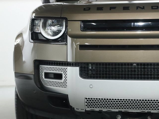 Certified 2023 Land Rover Defender 110 S AWD/4WD image 41