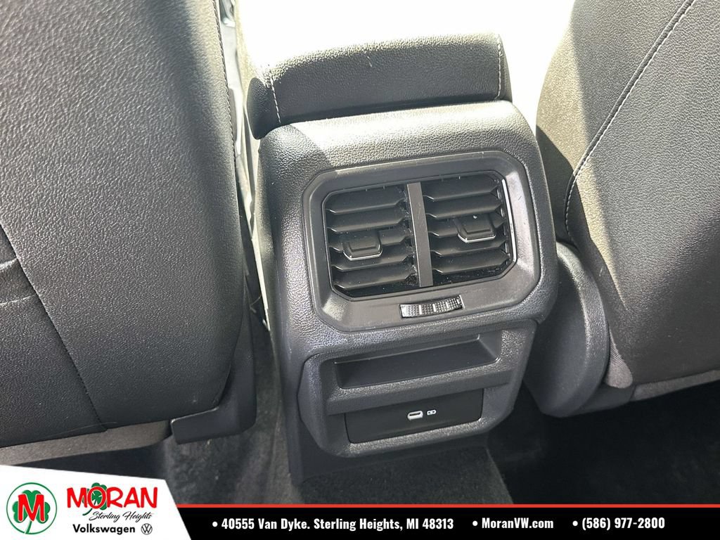 Certified 2024 Volkswagen Taos SE AWD/4WD image 13