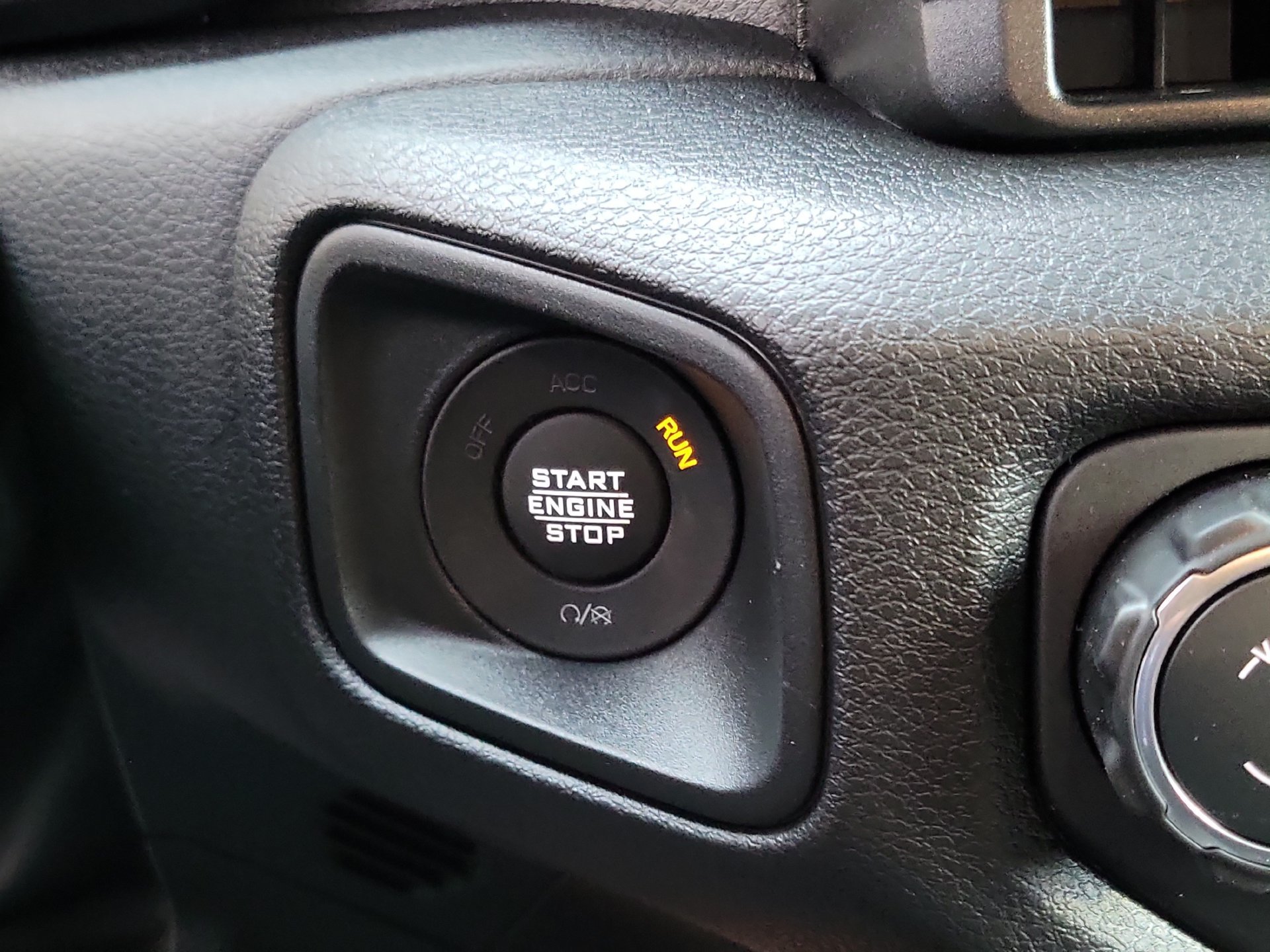 New 2026 Jeep Gladiator Sport AWD/4WD image 10
