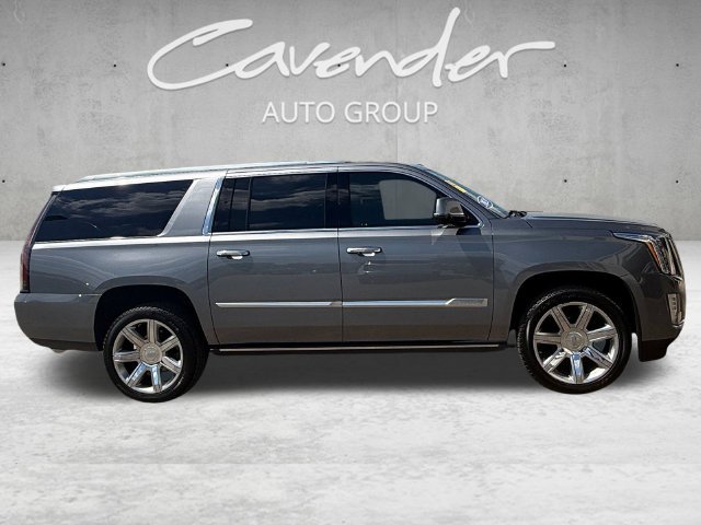Used 2020 Cadillac Escalade ESV Premium Luxury RWD image 17