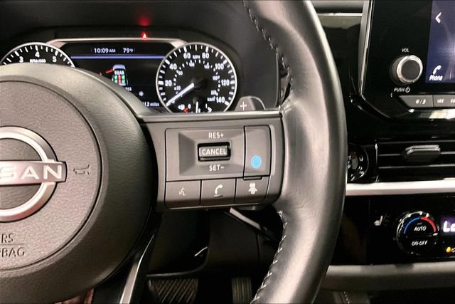 Used 2025 Nissan Pathfinder SV FWD image 26