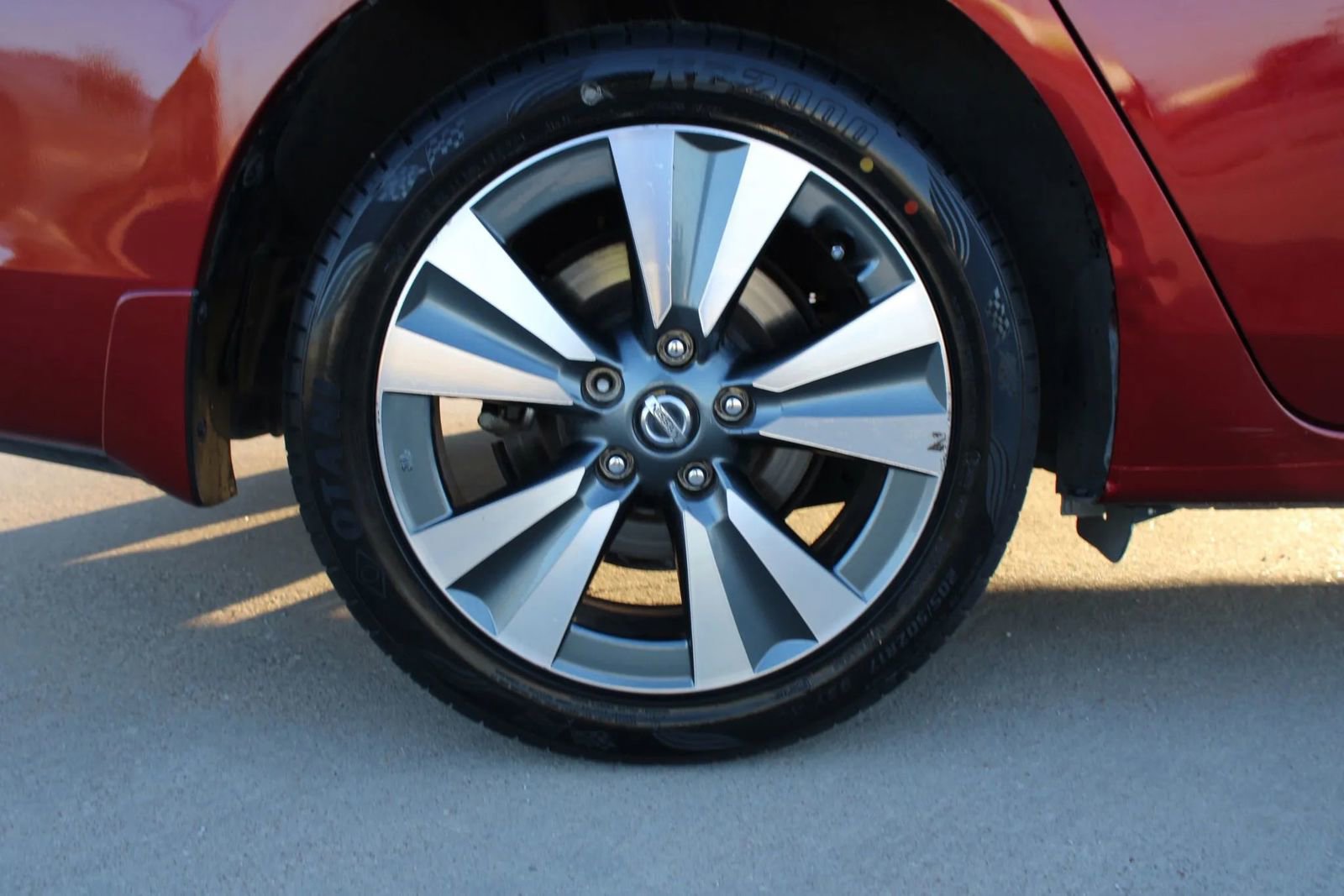 Used 2019 Nissan Sentra SV w/ Special Edition Package image 10