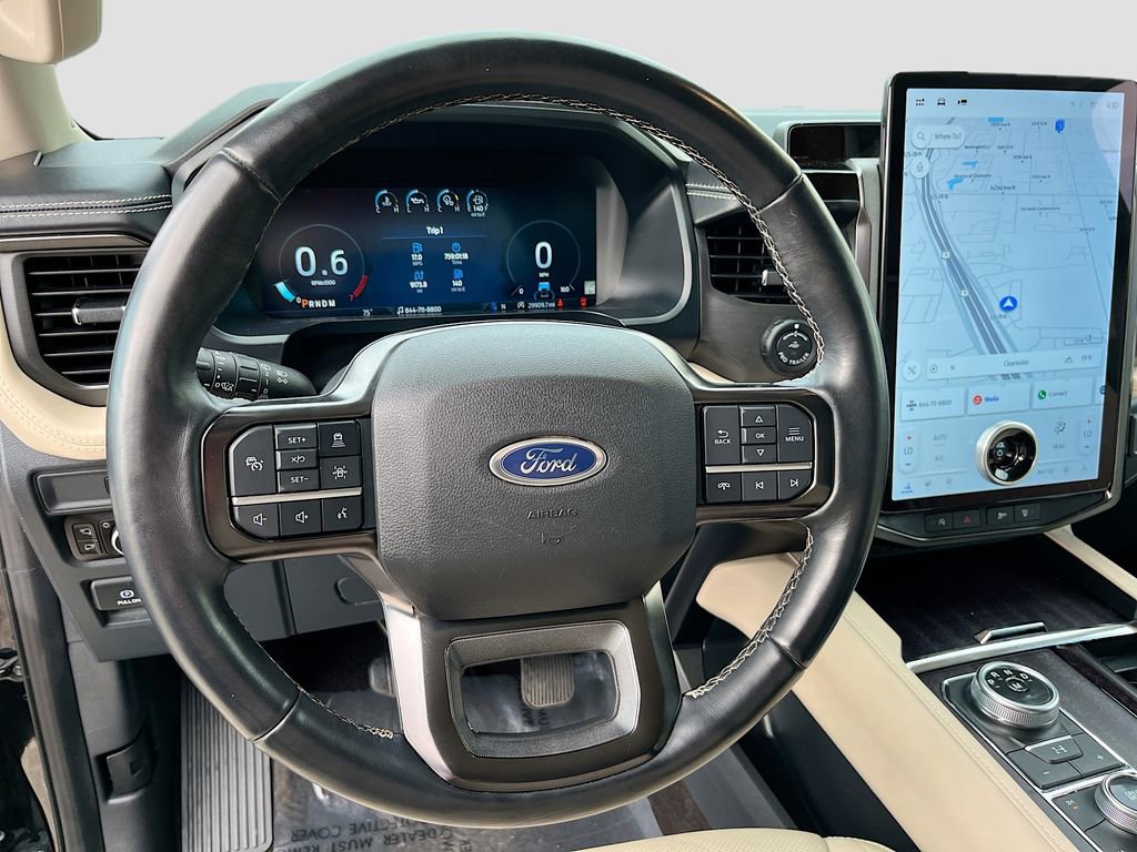 Used 2023 Ford Expedition Platinum image 11