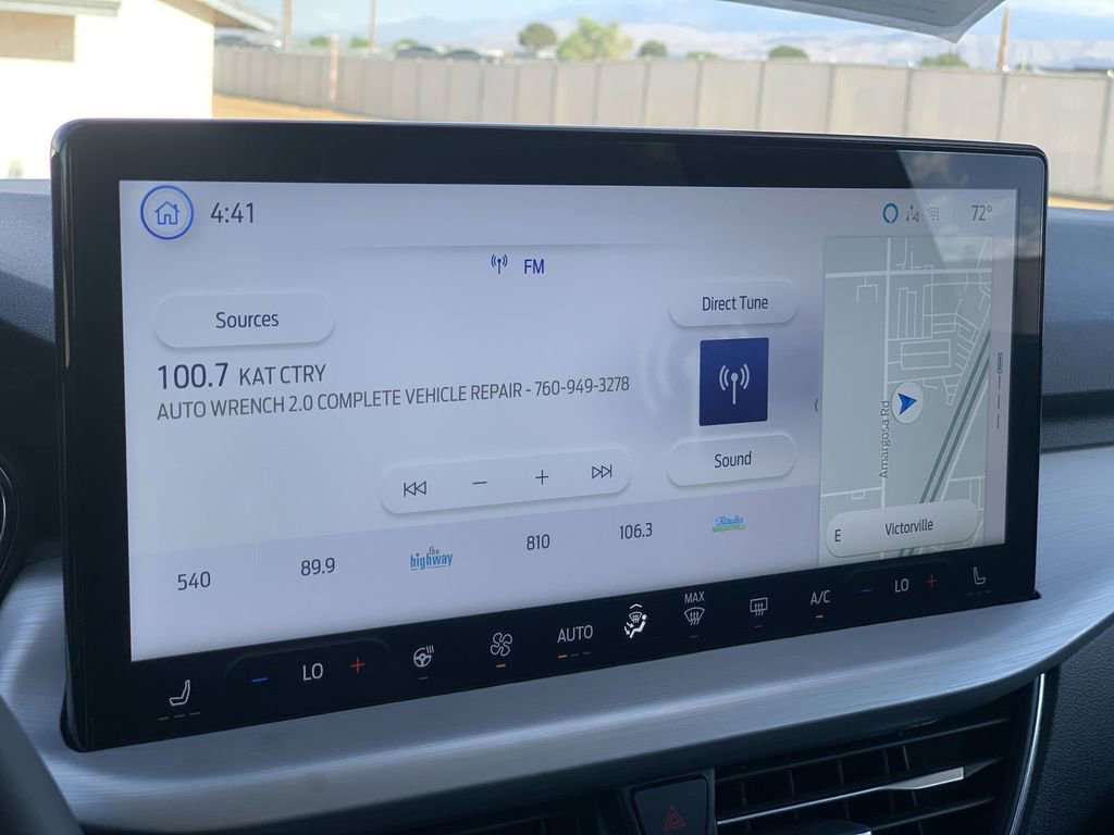 Used 2023 Ford Escape Platinum image 10