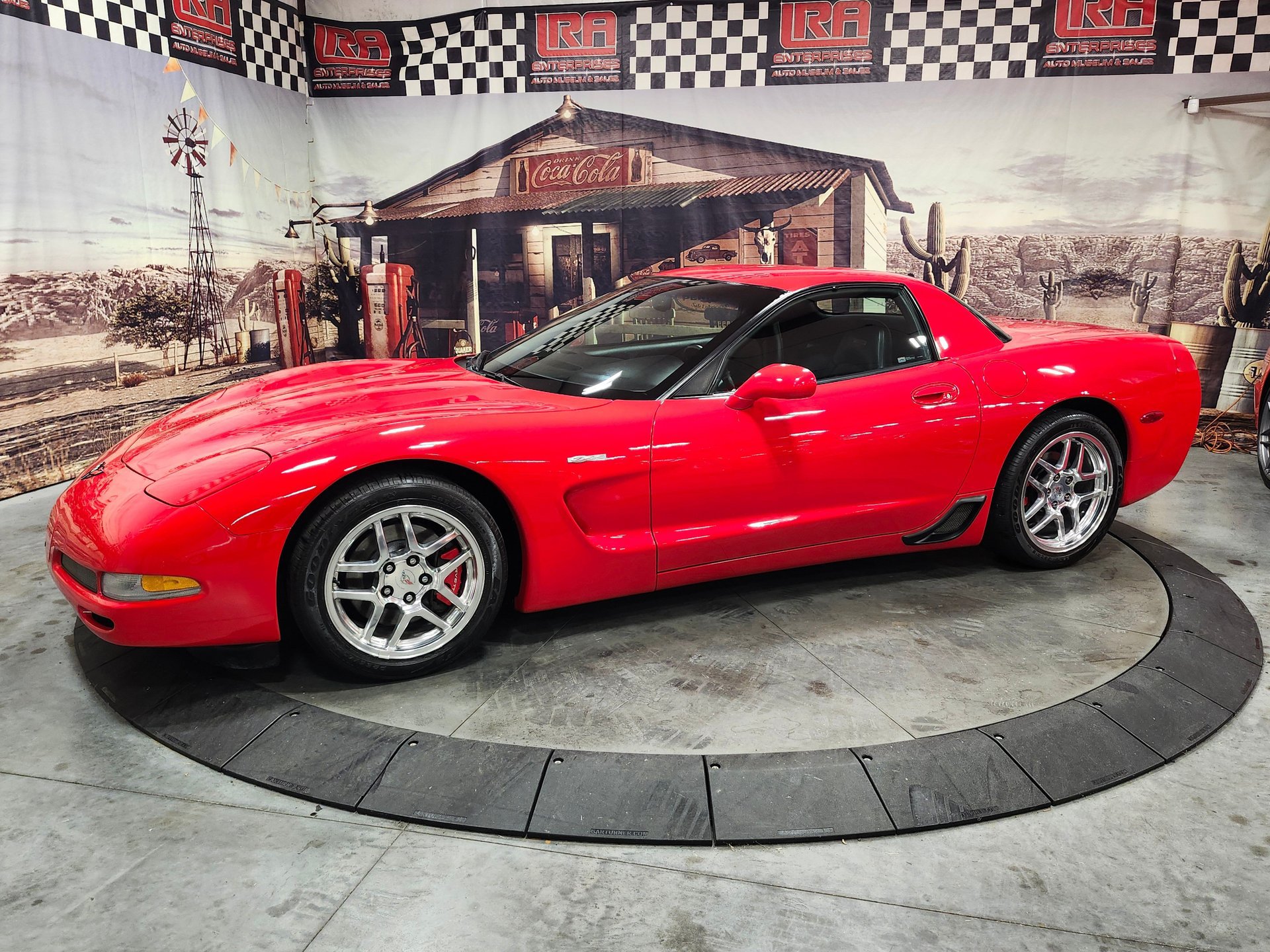 Used 2001 Chevrolet Corvette Z06 w/ Memory Pkg RWD image 2