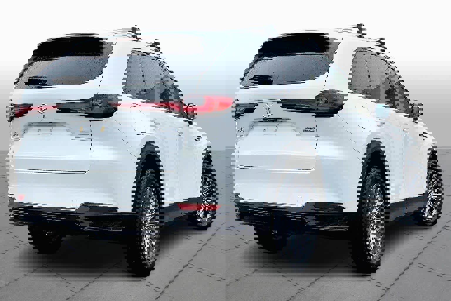 Used 2024 MAZDA CX-90 Plug-In Hybrid w/ Preferred image 14