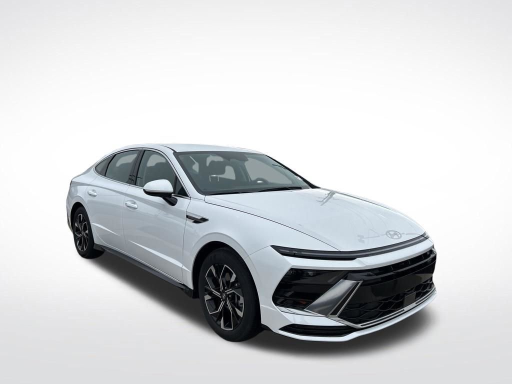 Used 2025 Hyundai Sonata SEL FWD image 7