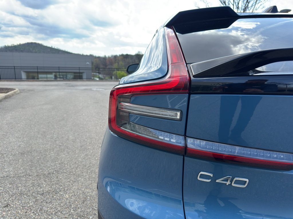 Used 2023 Volvo C40 P8 Recharge Ultimate image 7