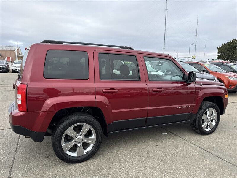 Used 2017 Jeep Patriot Latitude image 8