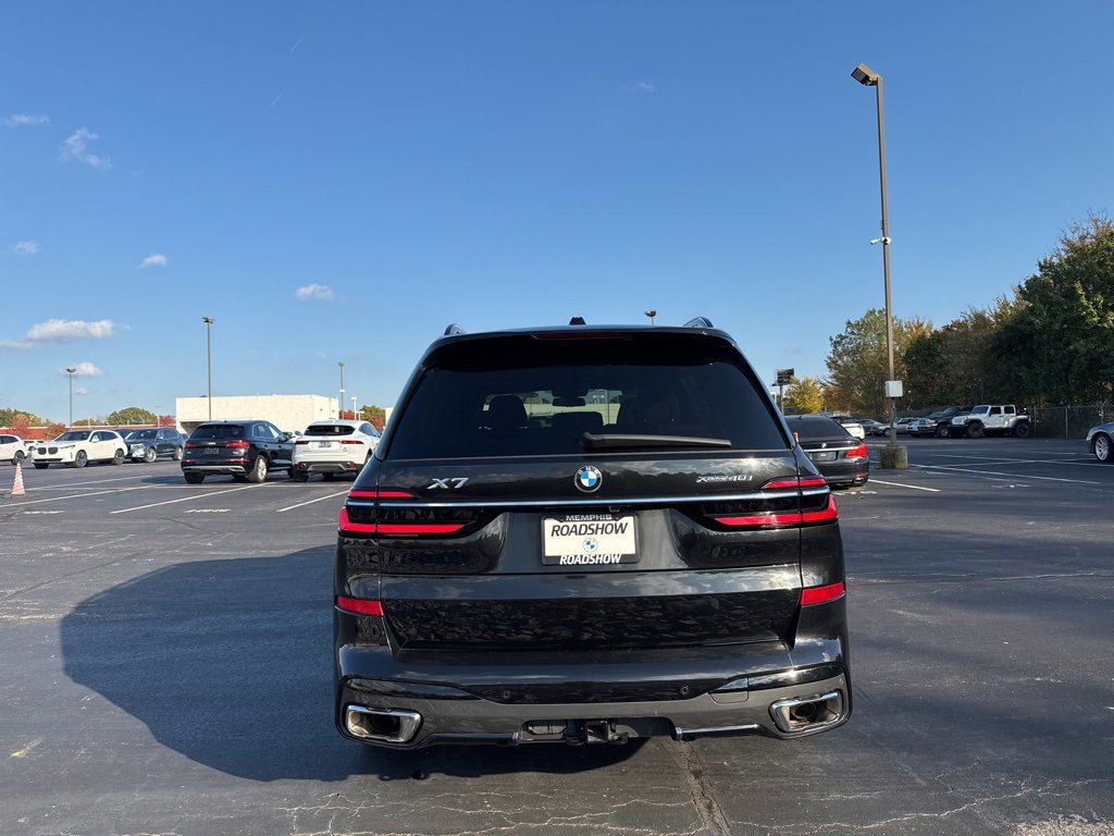 Used 2023 BMW X7 xDrive40i w/ M Sport Package image 4