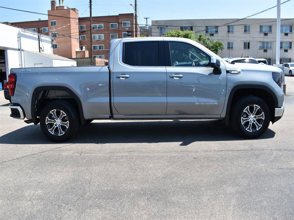 New 2025 GMC Sierra 1500 SLE image 4