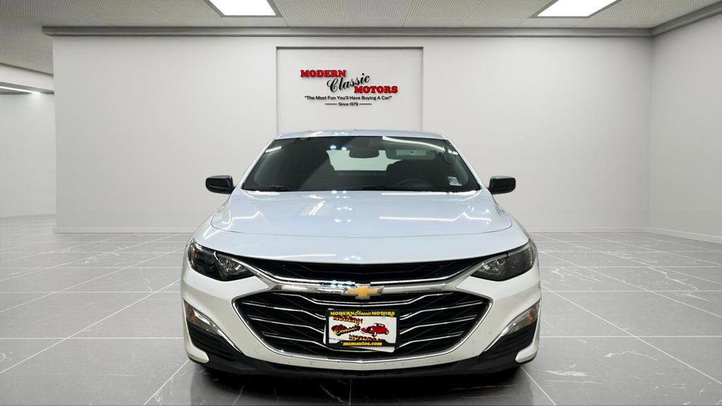 Used 2023 Chevrolet Malibu LS image 2